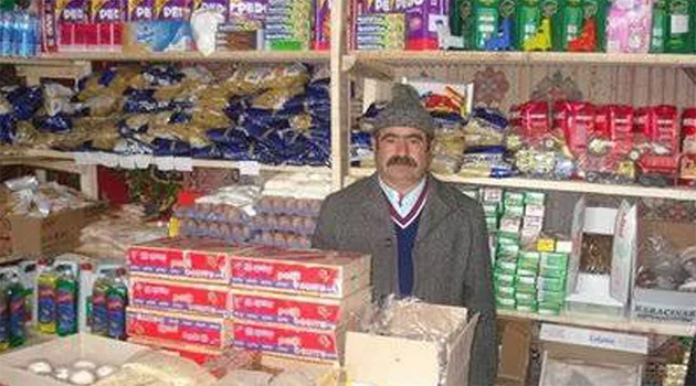 Kocası olmayan yaşlı kadın